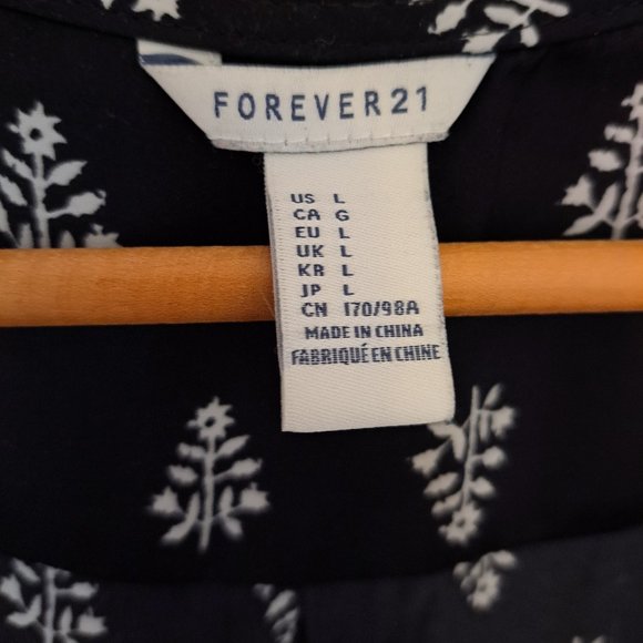 Forever 21 Tank Top Size Large - Picture 2 of 6